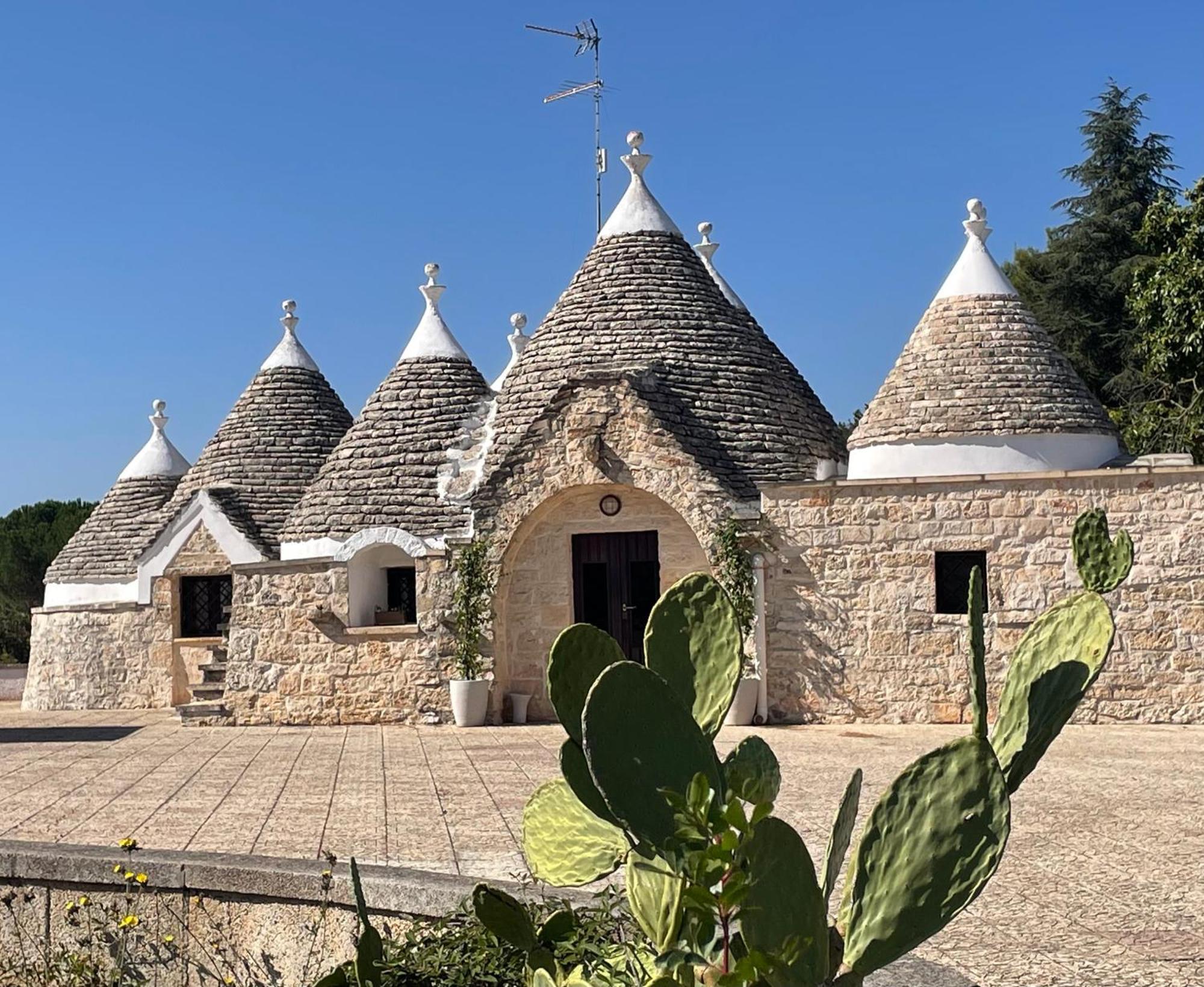 Trulli Del Sole Villa Martina Franca Buitenkant foto