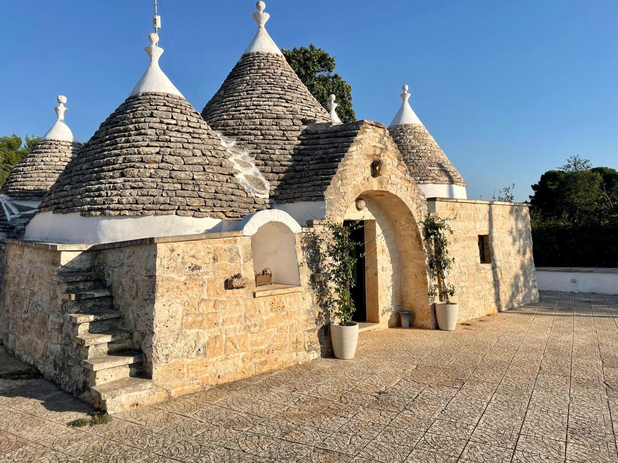 Trulli Del Sole Villa Martina Franca Buitenkant foto